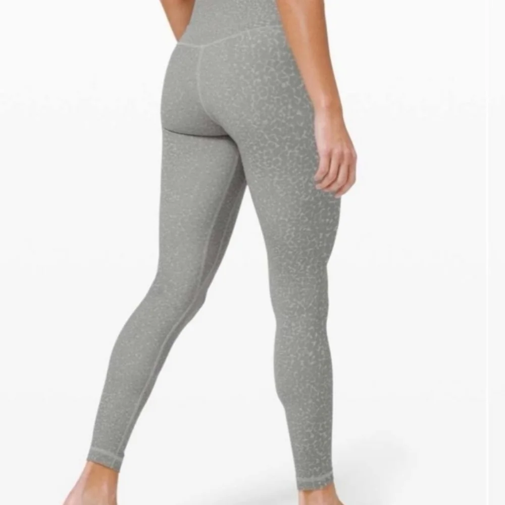 Lululemon Buttery Soft Grey Leopard Leggings - Picture 1 of 3